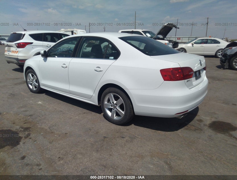 3VWLL7AJ5EM309906