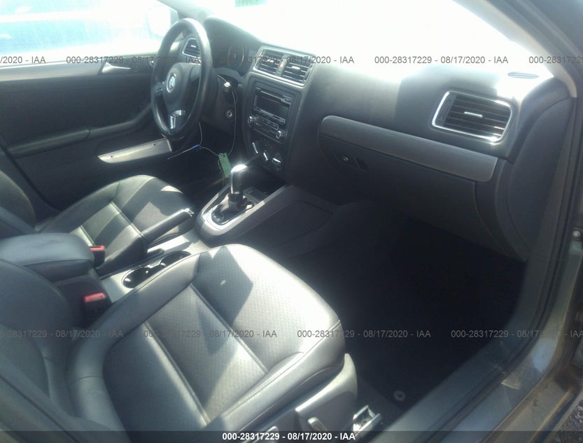 3VWLL7AJ6EM310580