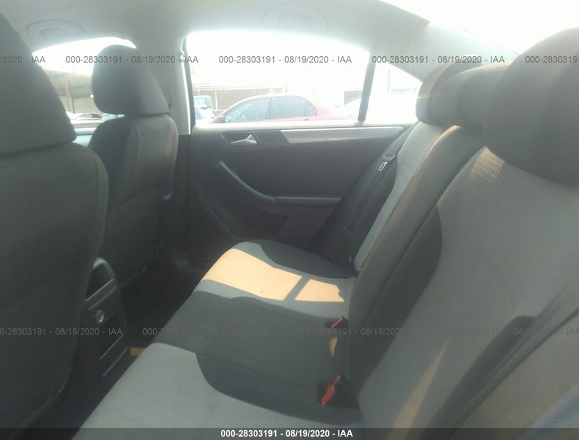 3VW2B7AJ9HM275424