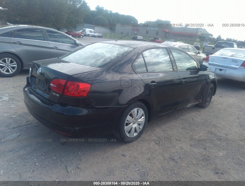 3VWDX7AJ5BM303074