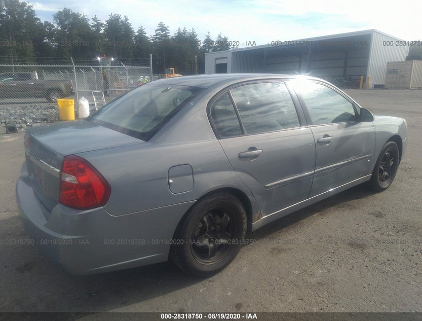 1G1ZT58NX8F123320