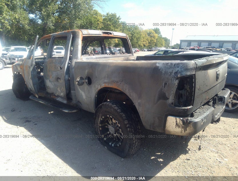 3C6UR5CJ8HG571940