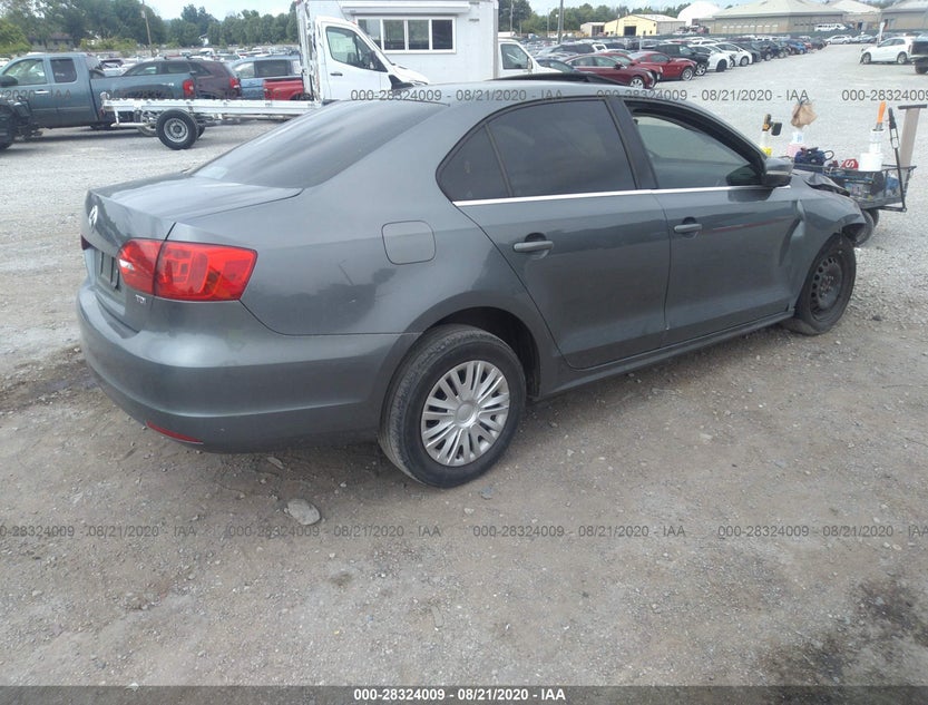 3VWLL7AJ0DM245028