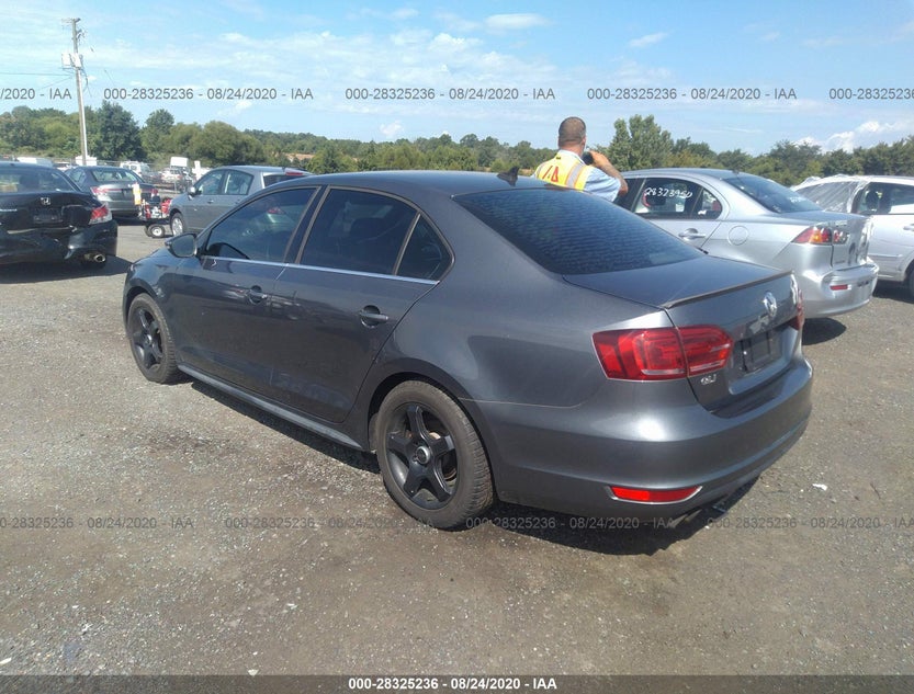 3VW4S7AJ1DM285044
