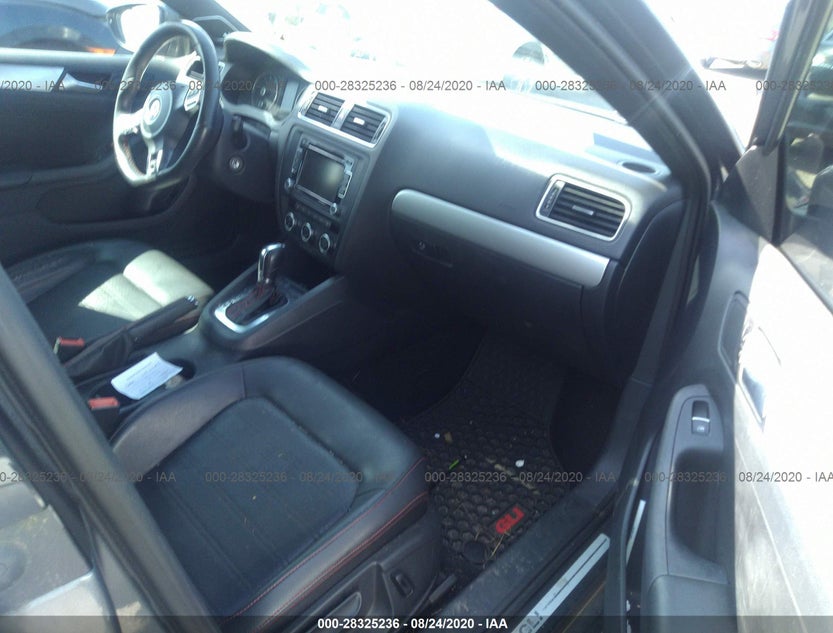 3VW4S7AJ1DM285044