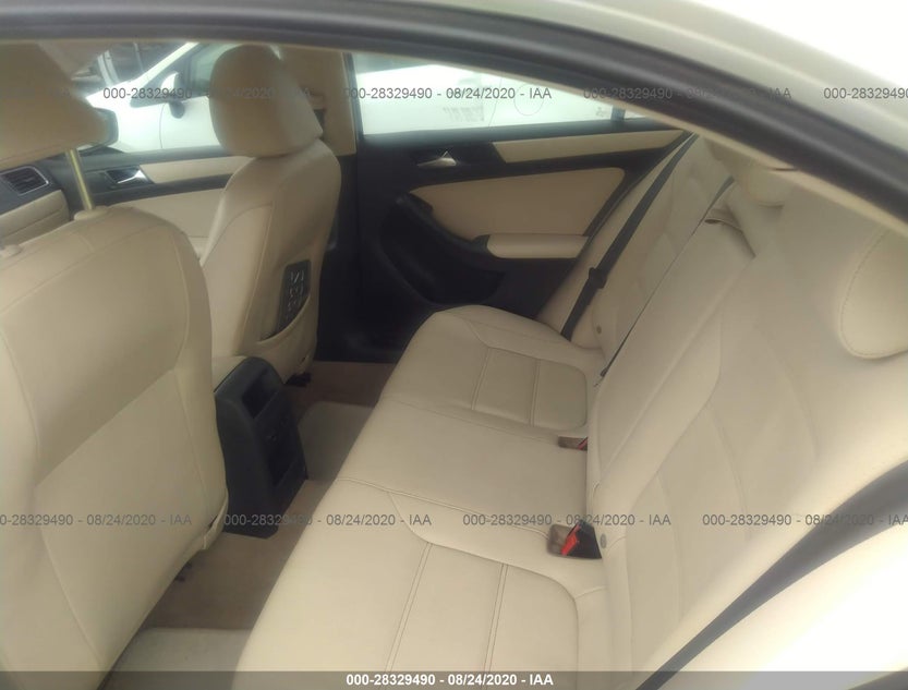 3VWDX7AJ2BM334010
