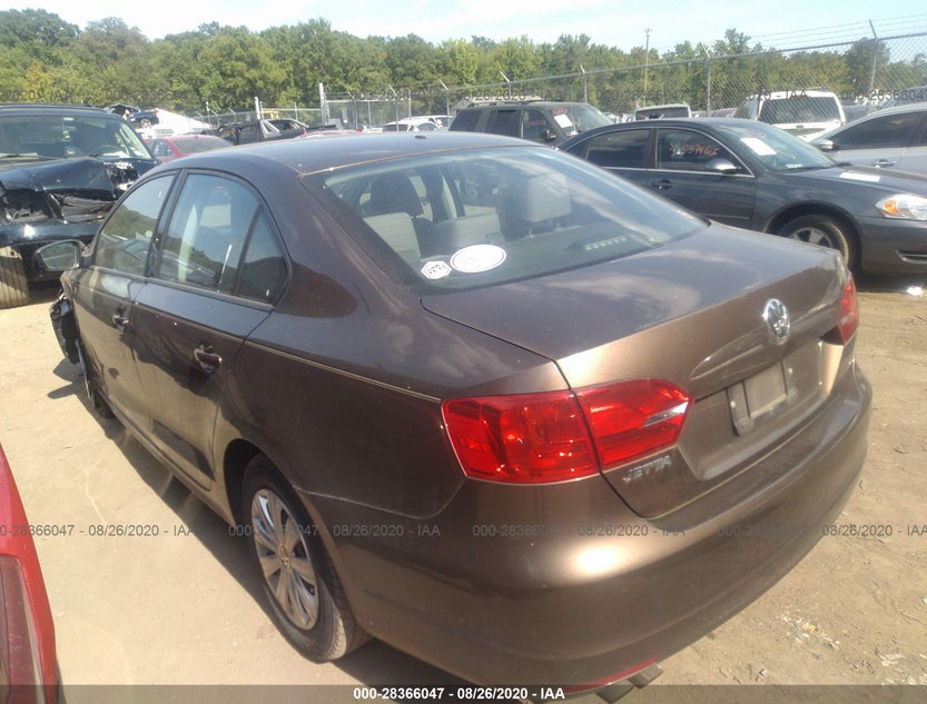 3VW2K7AJ5DM273812