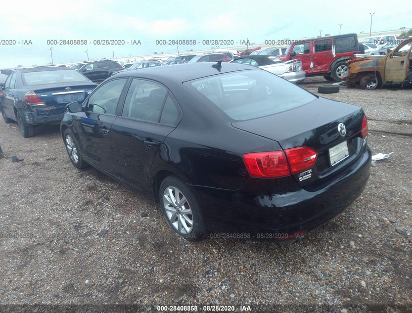 3VWDX7AJ9CM328836