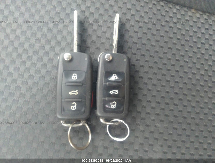 3VW2K7AJ9BM389821