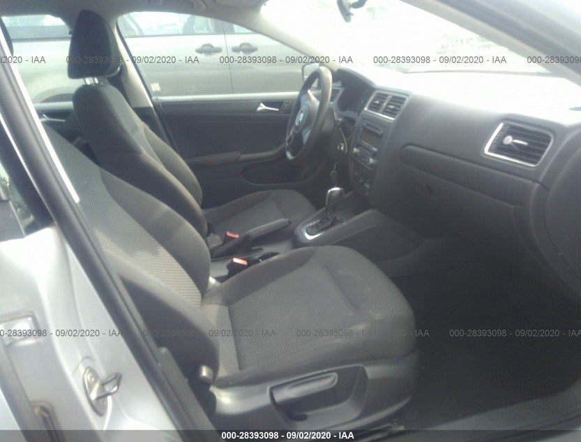3VW2K7AJ9BM389821