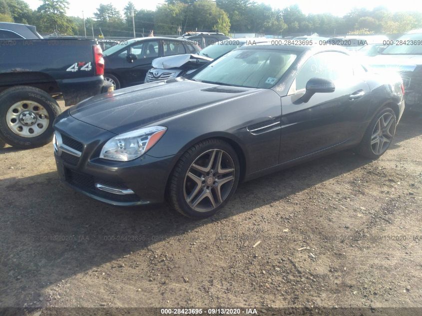 VIN WDDPK4HA6FF101245 2015 Mercedes-Benz SLK-Class,... no.2