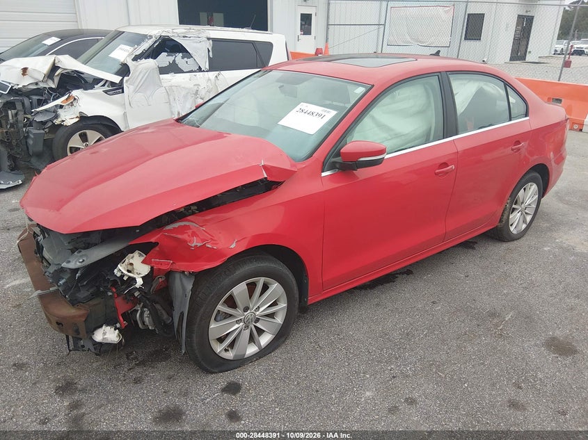 2015 Volkswagen Jetta 1.8T Se, Front End, IAAI, VIN 3VWD17AJ8FM339235 — photo 2