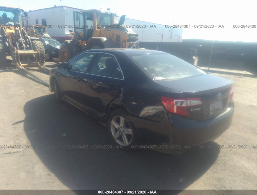 4T1BF1FK2DU264322