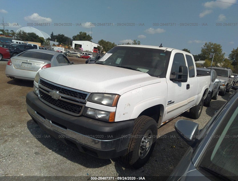 1GCHK29D57E181561