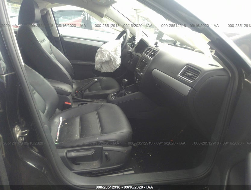 3VWB17AJ1EM335310