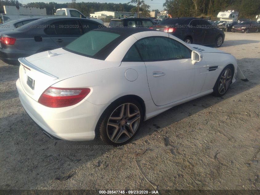 VIN WDDPK5HA9GF116393 2016 Mercedes-Benz SLK-Class,... no.4