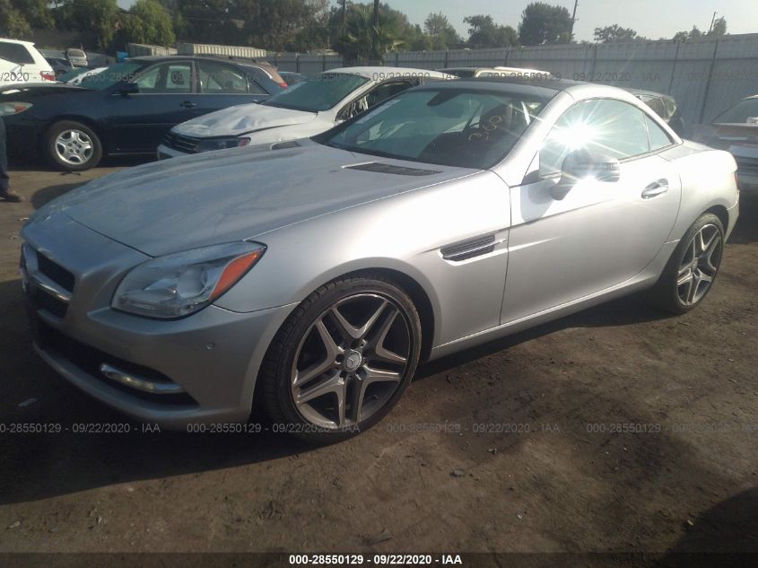 VIN WDDPK4HA9DF052748 2013 Mercedes-Benz SLK-Class,... no.2