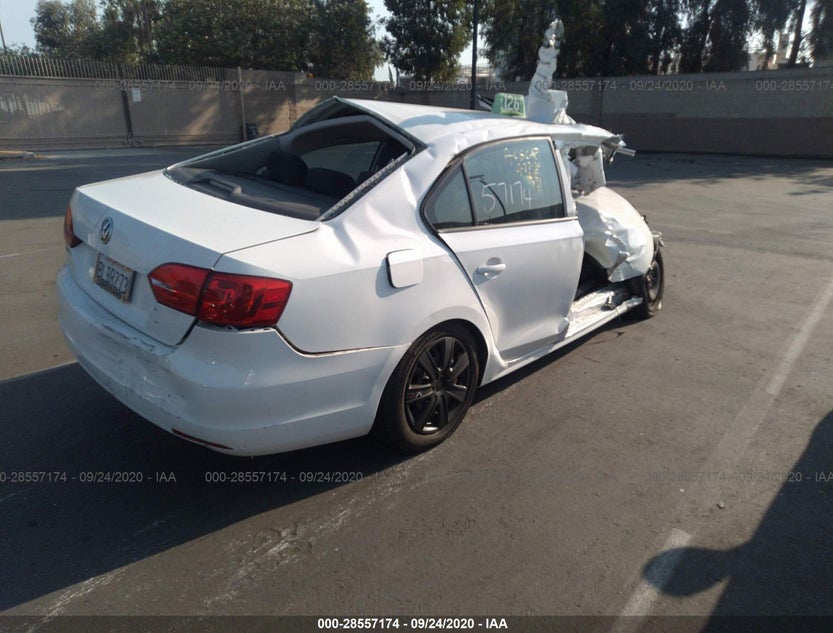 3VW2K7AJ1DM371641