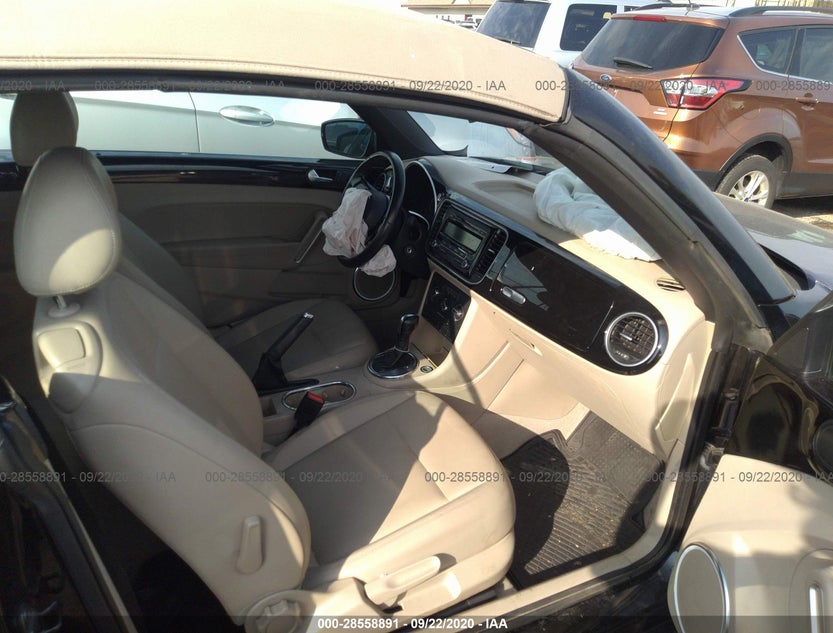 3VW5P7AT0DM811221