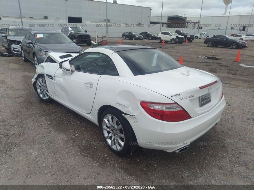 VIN WDDPK3JA3GF121670 2016 Mercedes-Benz SLK-Class,... no.3