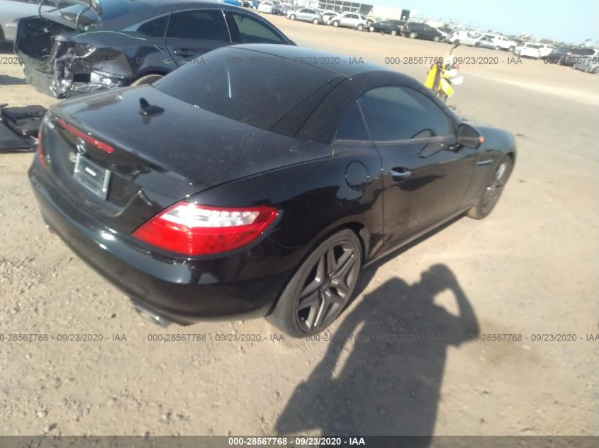 VIN WDDPK3JA8GF117520 2016 Mercedes-Benz SLK-Class,... no.4