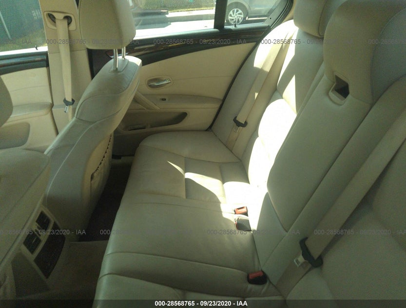 WBANV135X8CZ56985