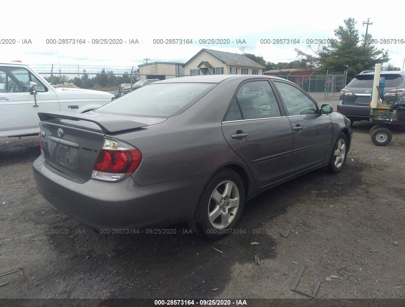 4T1BE32K15U583670