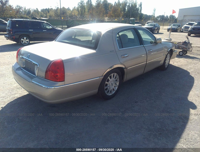 1LNHM81VX7Y600581