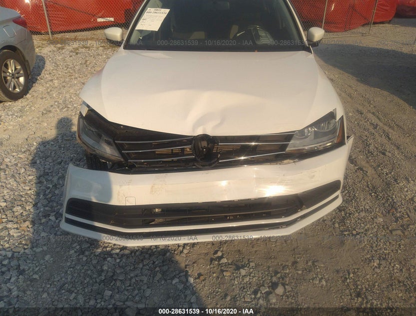 3VW2B7AJ8HM326833