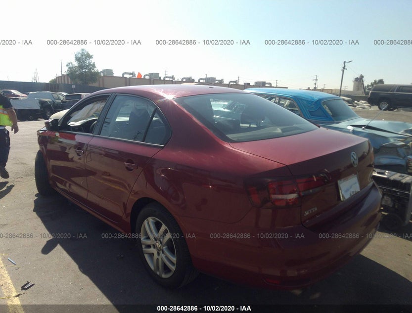 3VW2B7AJ3JM261945