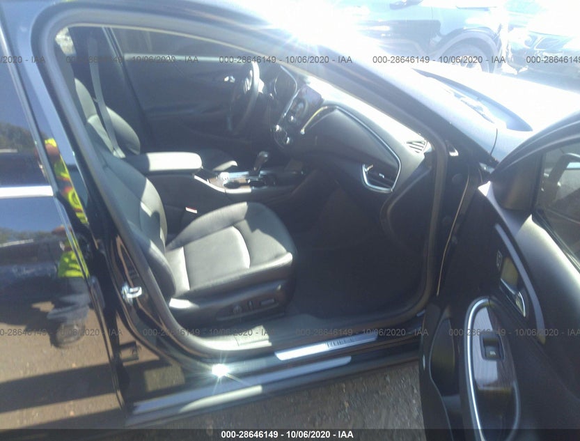 1G1ZE5SX8LF085227