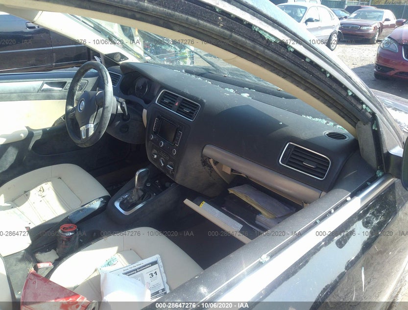 3VWLP7AJ1CM395121