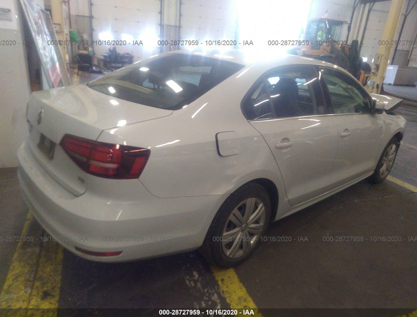 3VW2B7AJ8HM295440