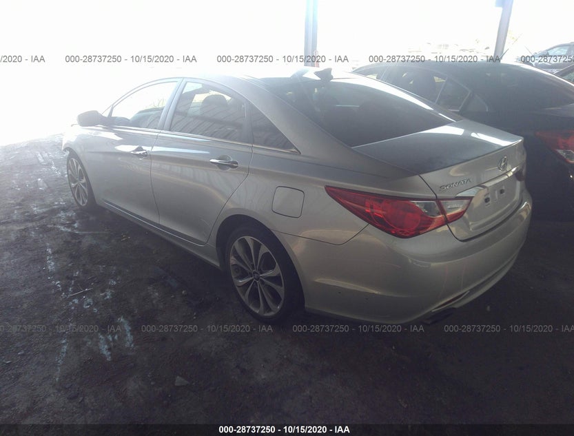 5NPEC4AB3DH585976