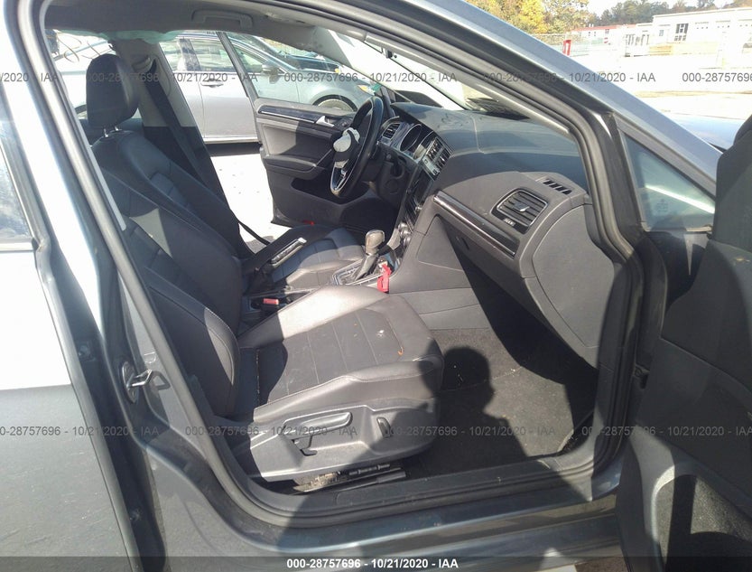 3VW217AUXFM004933