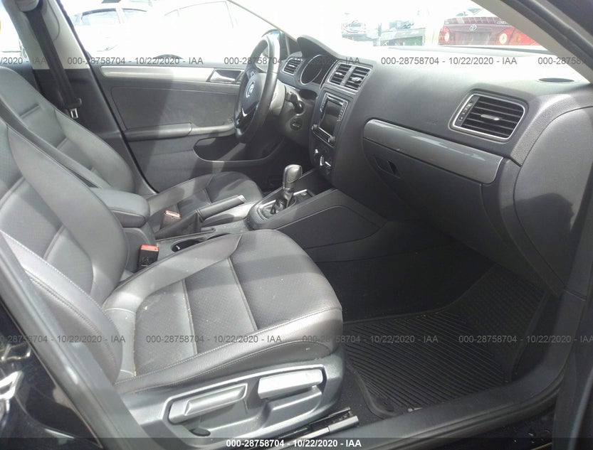 3VWDB7AJ3HM245053
