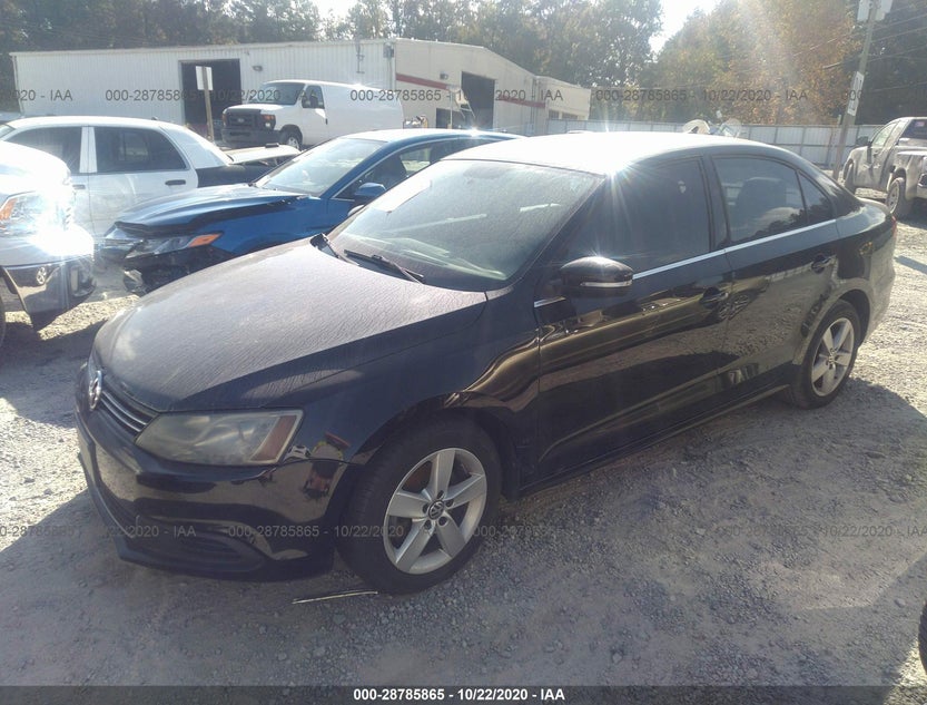 3VW3L7AJ5DM275335