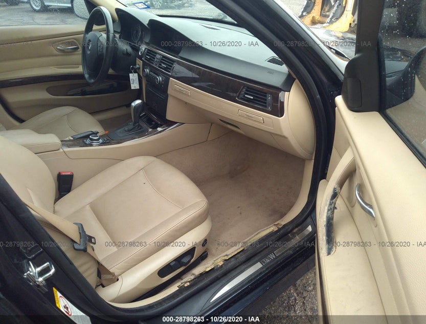 WBAPH775X9NM27880