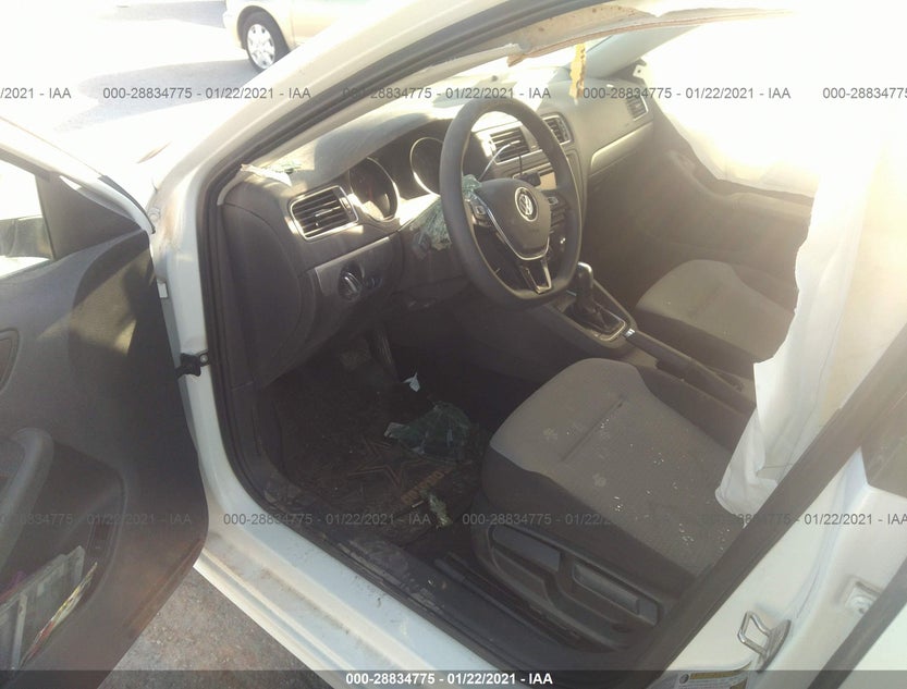3VW2B7AJXHM350003