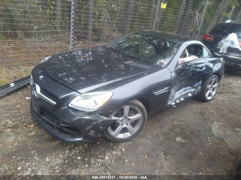 VIN WDDPK4HA3FF099406 2015 Mercedes-Benz SLK-Class,... no.2