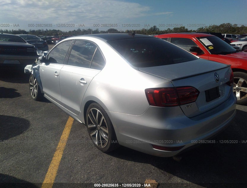 3VW5T7AJ9EM374783
