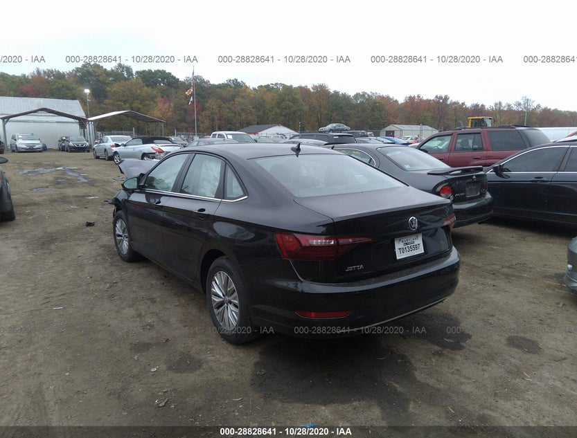 3VWCB7BU8LM066312
