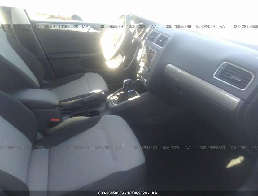 3VW2B7AJ9HM243248