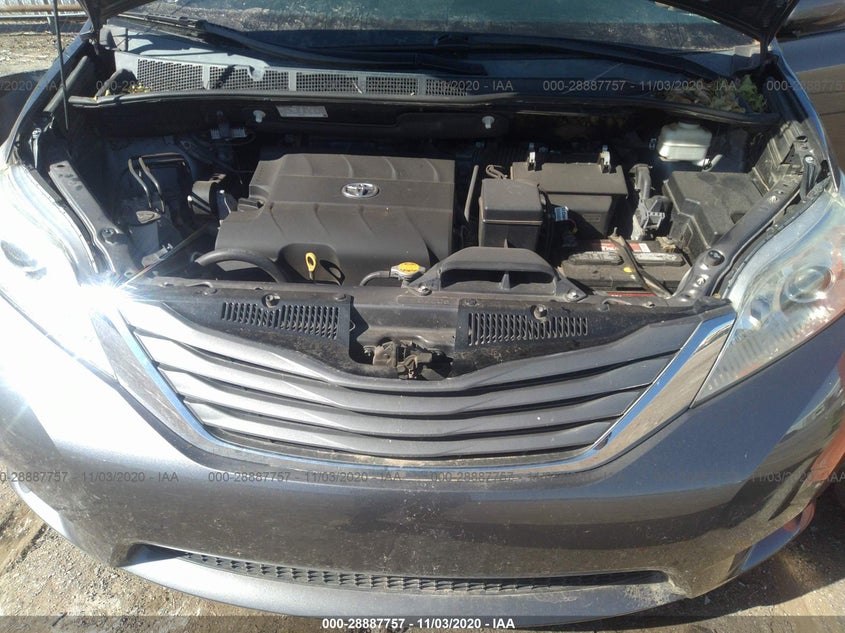 2013 Toyota Sienna Xle V6 8 Passenger VIN: 5TDYK3DC3DS364595 Lot: 28887757