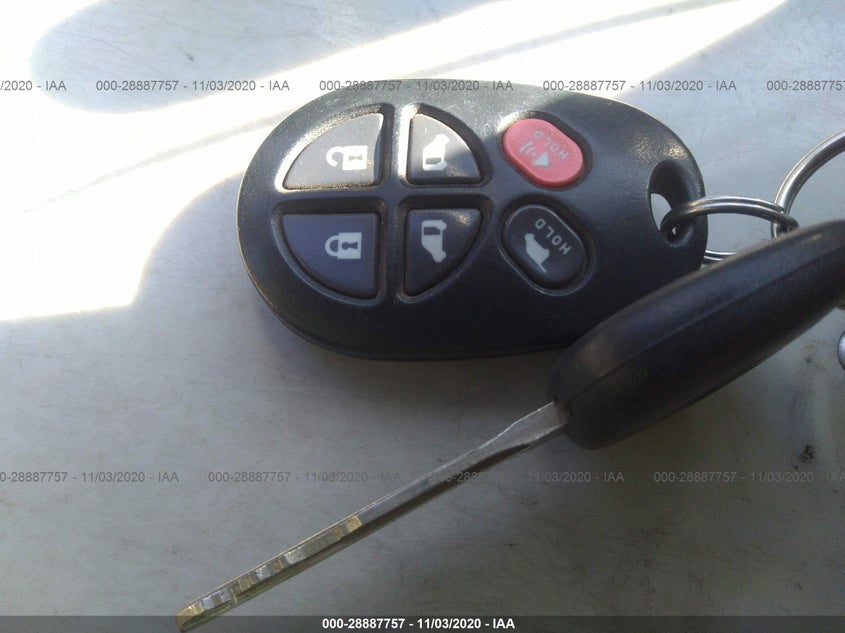 2013 Toyota Sienna Xle V6 8 Passenger VIN: 5TDYK3DC3DS364595 Lot: 28887757