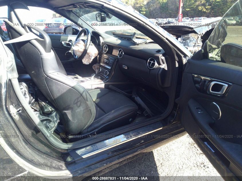 VIN WDDPK3JA7GF118366 2016 Mercedes-Benz SLK-Class,... no.5