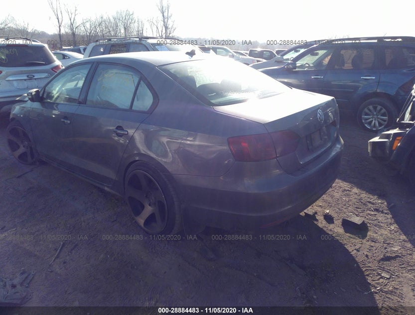 3VW3L7AJ3DM272384