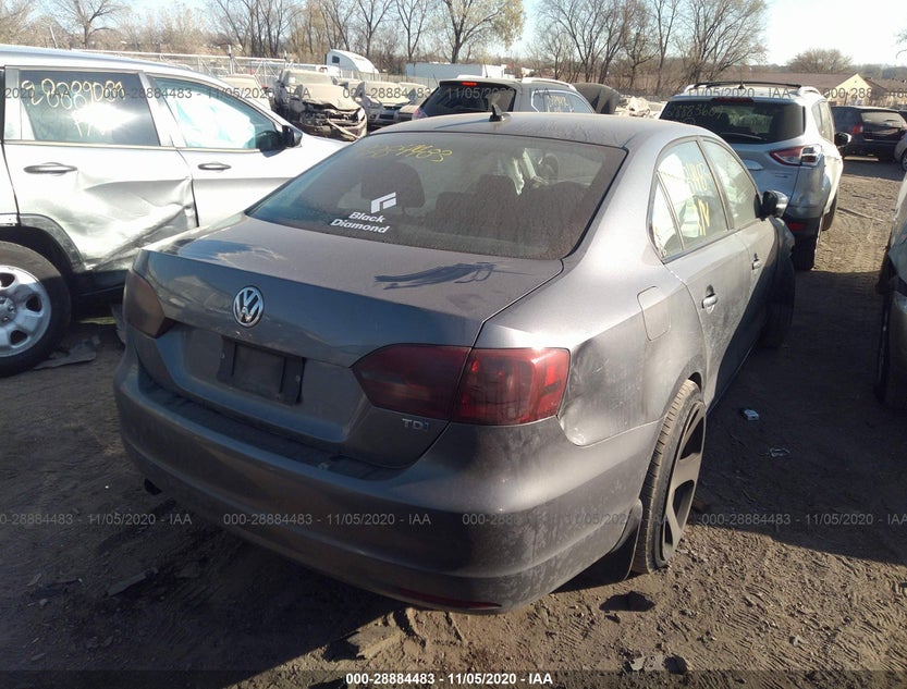 3VW3L7AJ3DM272384