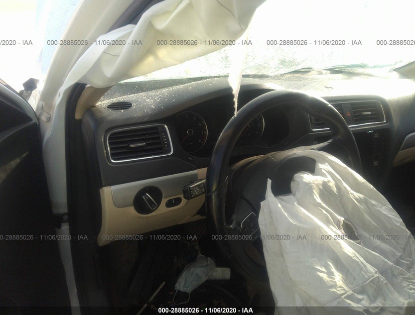 3VWDX7AJ6DM410105