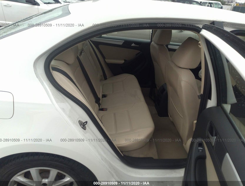 3VWDX7AJ6DM388381